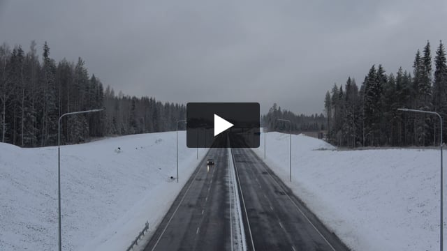 Katso video: Hämeenkyrönväylä avattiin liikenteelle – ihmisiä kerääntyi silloille seuraamaan liikennettä