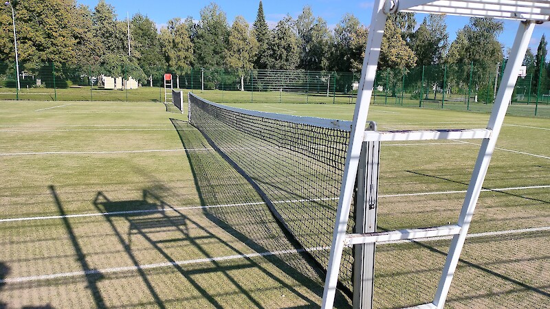 Tuorein liikuntapaikkaremontti tehtiin Kyröskosken urheilupuiston tenniskentille.