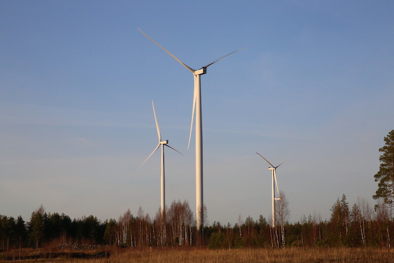 Tevaniemeen suunniteltavan tuulivoimapuiston arvioitaviin ympäristövaikutuksiin pääsee nyt tutustumaan. Kuva on Jämijärven Ratiperän tuulivoima-alueelta.