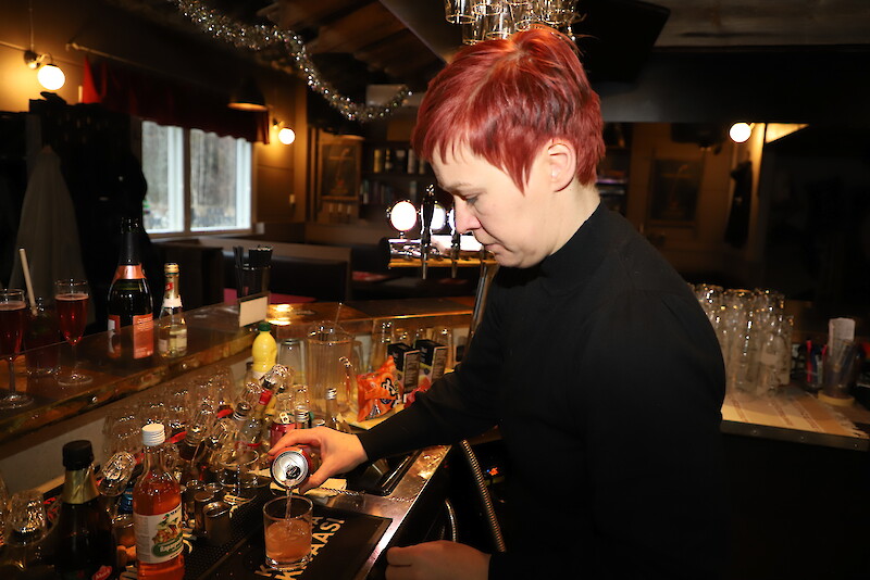 – Alkoholittomien juomien suosio ja valikoima kasvaa koko ajan, kertoo ravintolayrittäjä Henrika Isotalo.
