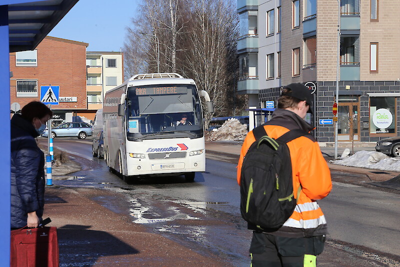 Vapun jälkeen alkaa arki-iltaisin liikennöidä yksi lisävuoro Tampereen ja Kyröskosken välillä. Kokeilu jatkuu ainakin 7. elokuuta asti.
