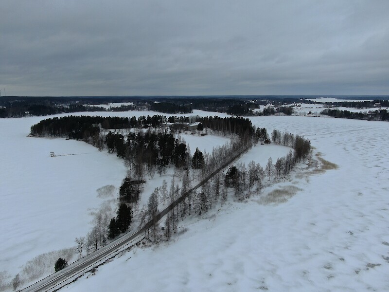 Dronella kuvatulla videolla näkyy muun muassa Toivolansaari.