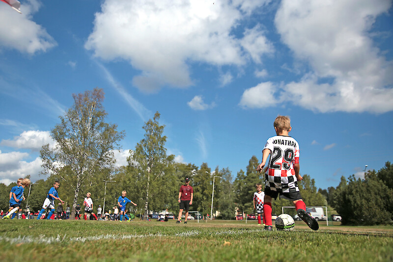 IkU-Cup kerää normaalina aikana kymmeniä joukkueita kisailemaan toisiaan vastaan.