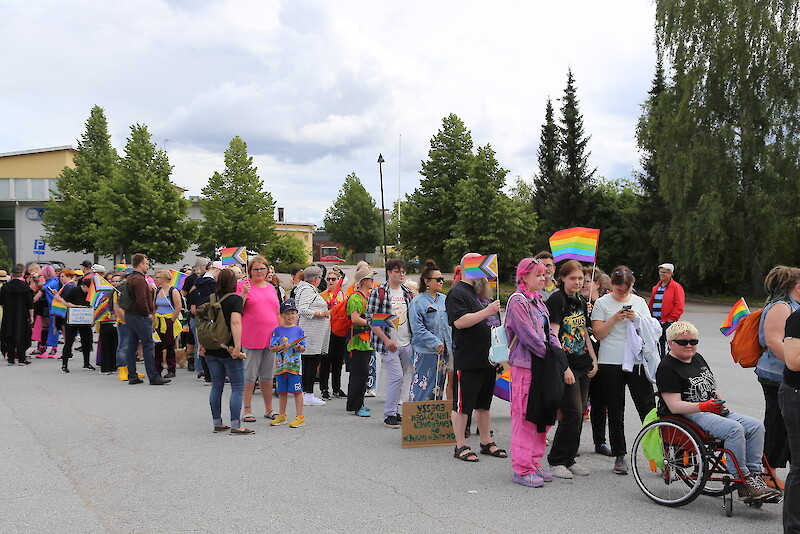 Ikaalinen Pride -kulkueen suosittuus yllätti järjestäjät viime kesänä. Kuva: UutisOivan arkisto