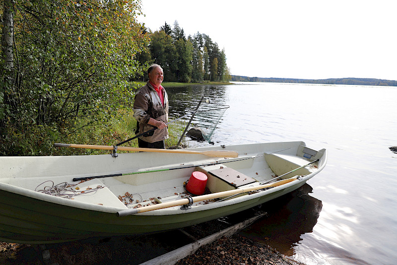 Leppäsjärven kalastusseuran puheenjohtajalle Tuomo Niemistölle Leppäsjärvi ja sen kalansaaliit ovat tulleet tutuiksi, sillä perheellä on ollut kesämökki Leppäsjärven rannalla jo yli 40 vuotta.