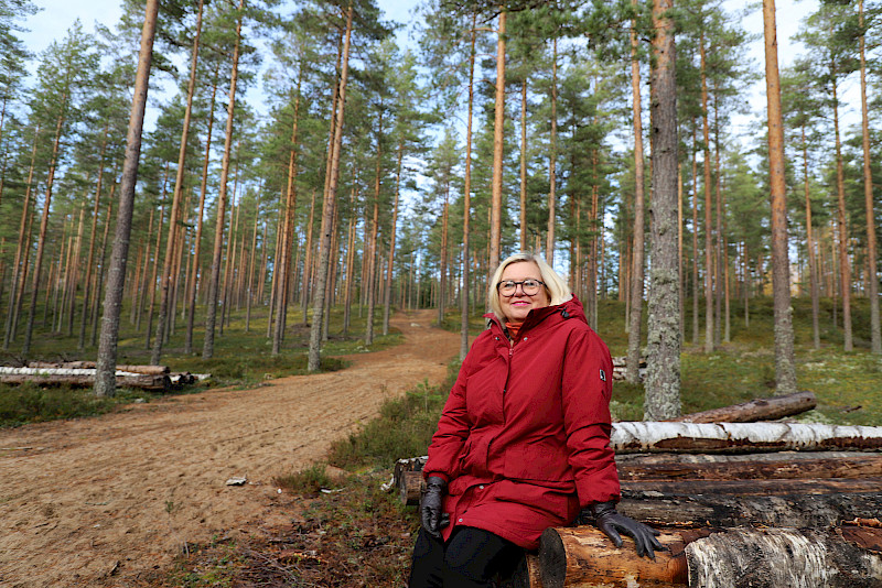 – Vatulanharjun maisemat ovat minulle sielunmaisemia, joiden arvon haluaisin myös päättäjien ymmärtävän tuulivoimahankkeista päätettäessä, sanoo Sanna Rantala.