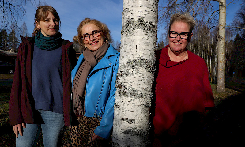 – Ikaalisten Yrittäjäyhdistys tarjoaa yrittäjille tilaisuuksia tavata toisiaan, saada vertaistukea ja verkottua, kertovat yhdistyksen nykyinen puheenjohtaja Simone Strasser ja aiemmat puheenjohtajat Marja-Leena Majamäki ja Satu Holma.