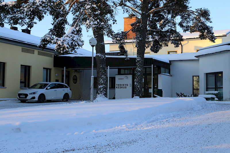 Terveyskeskuksessa asiointi saattaa ensi vuonna maksaa tätä vuotta enemmän. Arkistokuva.