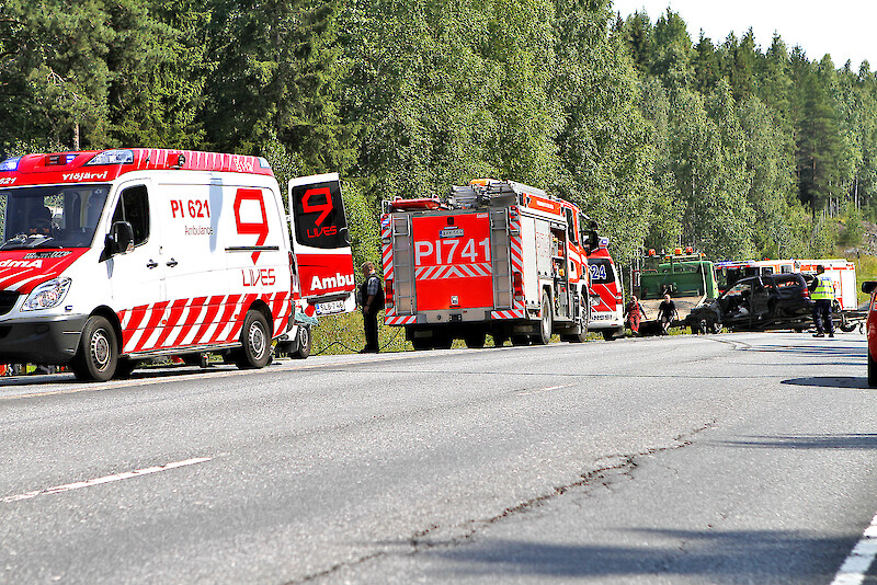 Kuva: UutisOivan arkisto. Tieliikenteen onnettomuuksissa viime vuonna loukkaantuneista noin kolmasosa oli alle 25-vuotiaita.