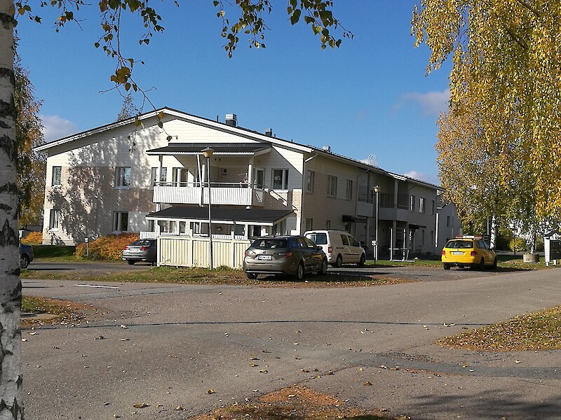 Asunto-osakeyhtiö Rahkolankuja 20 on yksi Ikaalisten kaupungin tytäryhtiöistä. Kaupunki omistaa yhtiöstä vajaat 55 prosenttia.